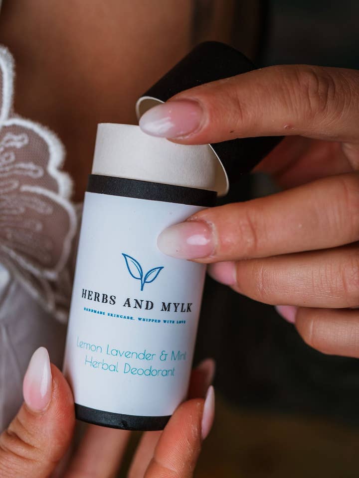 Déodorant Herbes Citron, Lavande & Menthe pour la vente par Herbs and Mylk