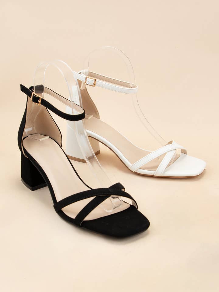 CCOCCI - Wholesale Lage hakschoenen - Dames - EDNA-1 SANDAAL MET VIERKANTE NEUS EN ENKELBANDJE EN BLOKHAK9