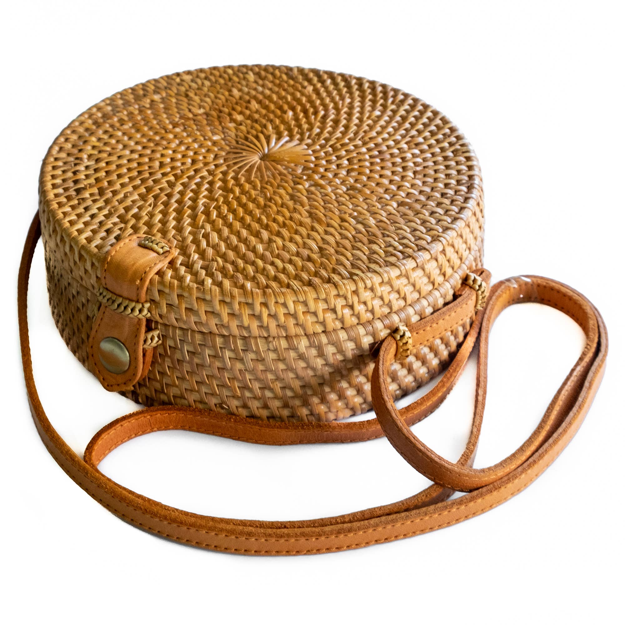 Bali Round Rattan Crossbody Bag Seashell Embellishment with Adjustable –  Ganapati Crafts Co.
