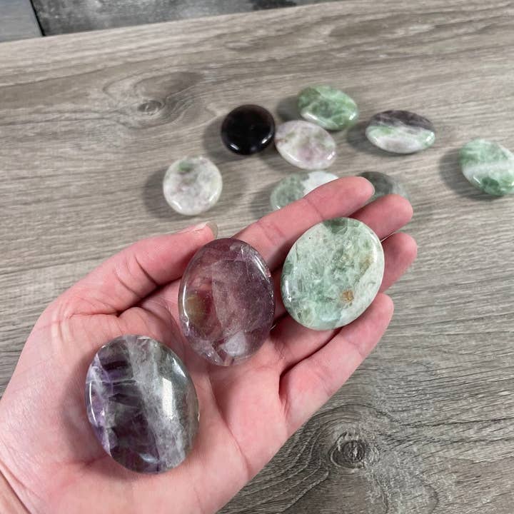 Keystone Crystals - Wholesale Spiritual Stone/Crystal - Gemstone Palm Stones 45mm – Bulk Crystal Supplies18