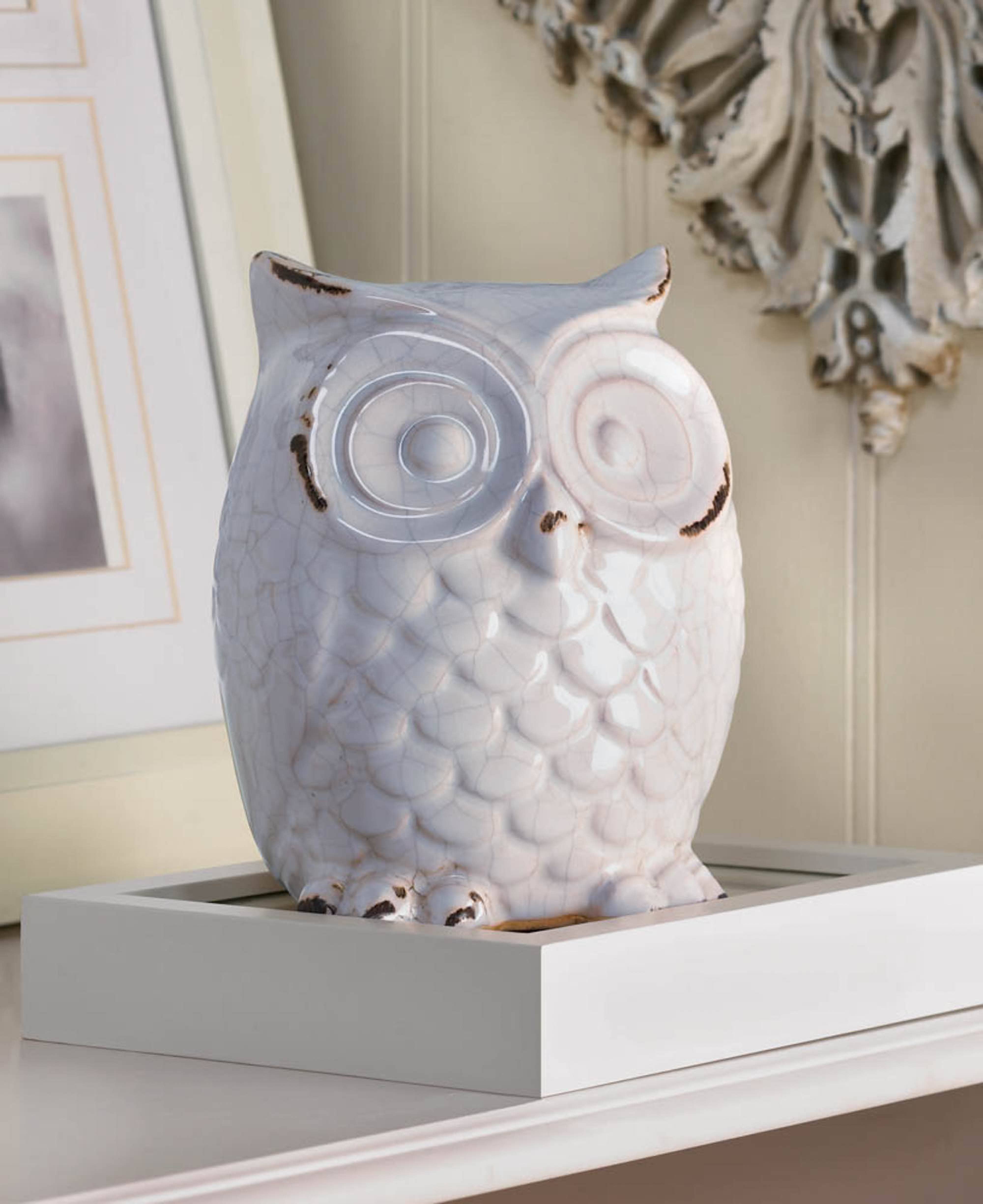 Zingz Home - Wholesale Decorative Figurine - Distressed White Owl Figurine3