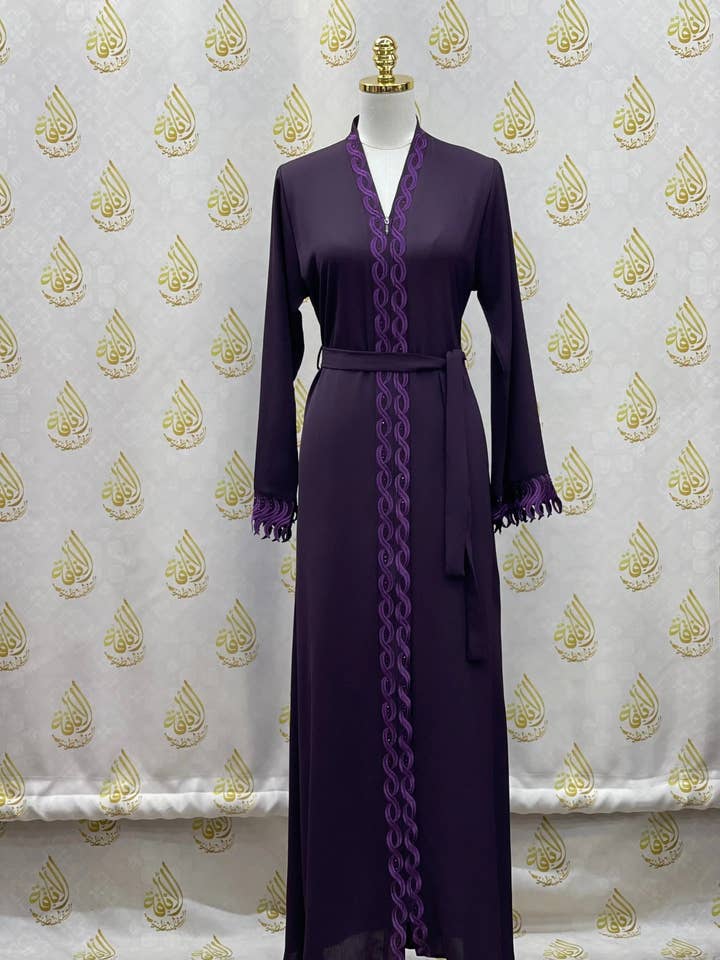 Palestinian Elegance - Wholesale Kaftan - Women's - Elegant Abaya: Style and Sophistication in Harmony9