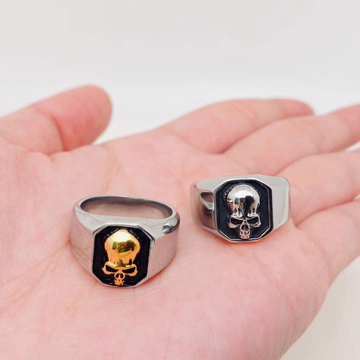 Mio Queena - Wholesale Signet Ring - Hip Hop Stainless Steel Skull Ring - MJ/MR