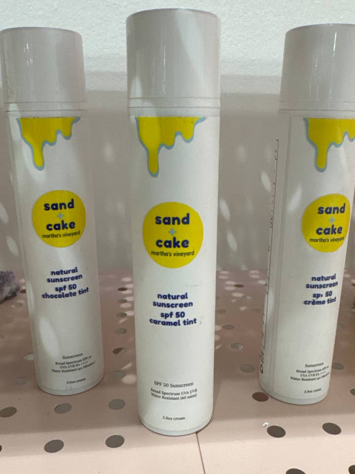 Écran Solaire Naturel Teinte Caramel pour la vente par Sand and Cake