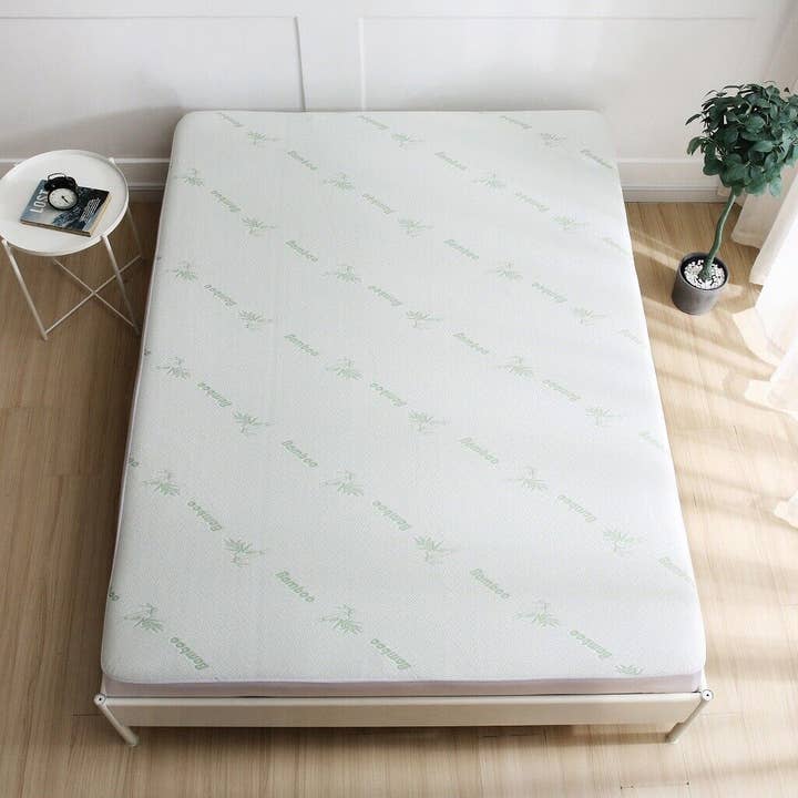 Pretty Little Bed - Wholesale Mattress Pad/Protector - Waterproof Bamboo Mattress Protector