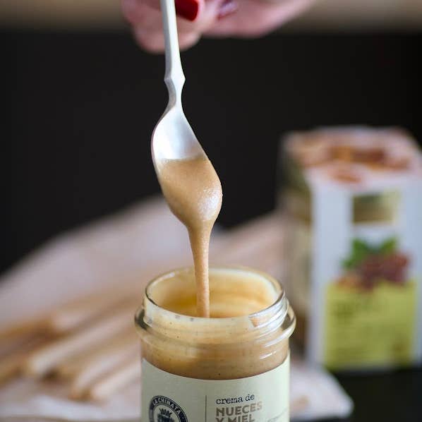 La Chinata - Wholesale Nut Butter - Walnut and Honey Cream with Extra Virgin Olive Oil1