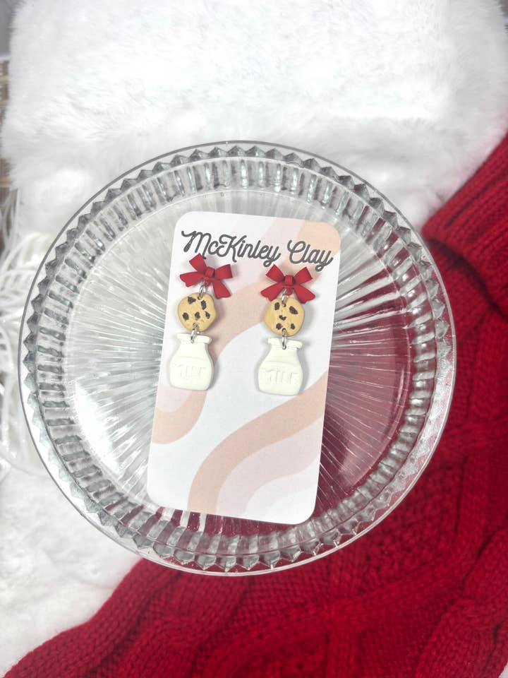 Boucles d'oreilles en argile faites à la main pour Noël pour la vente par McKinley Clay