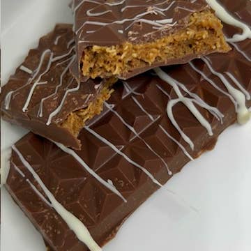 Upscale Freeze - Wholesale Chocolate - COOKIE BUTTER DUBAI CHOCOLATE BARÂ