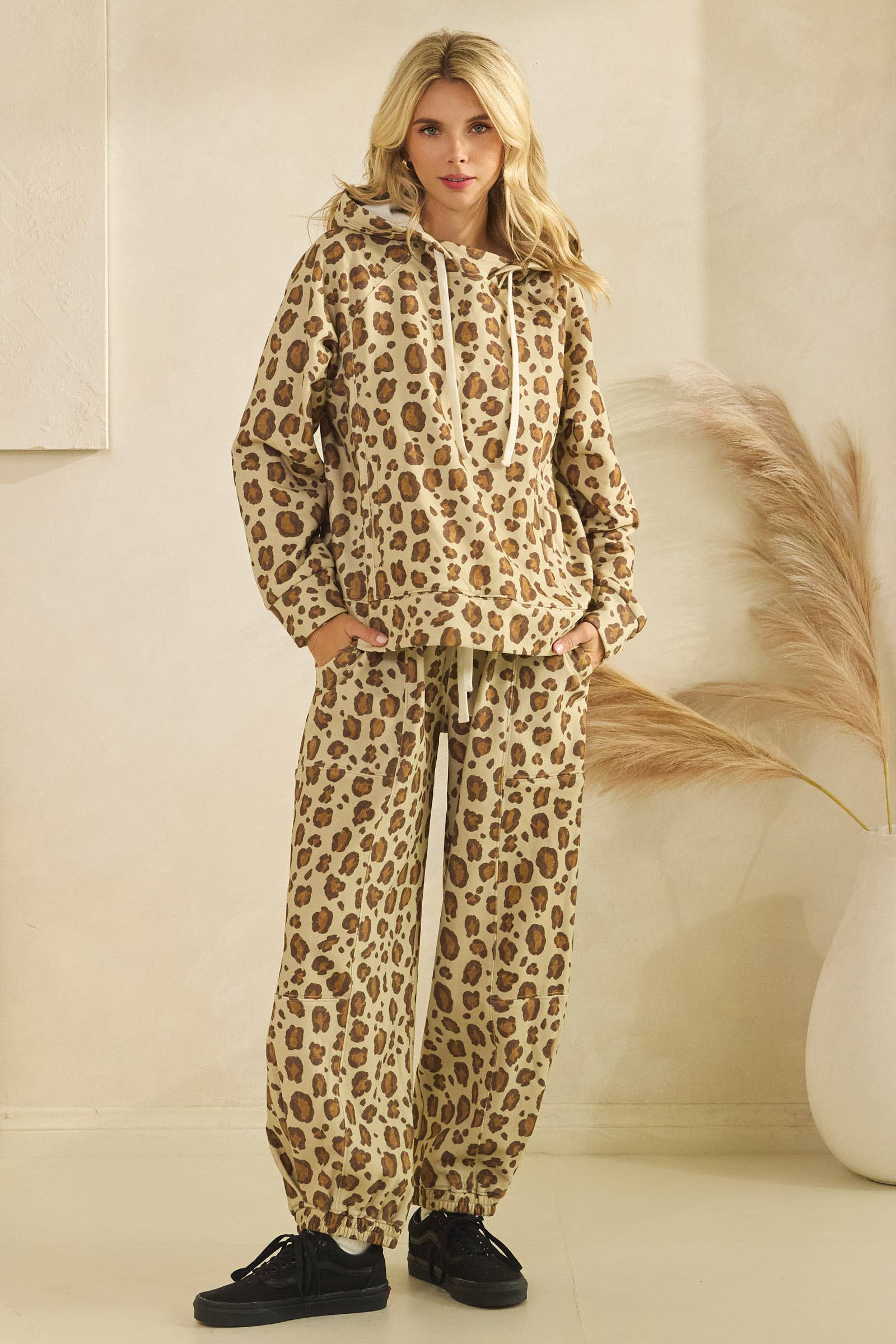 Veveret - Wholesale Hoodie - Women's - Printed French Terry Hoodie71