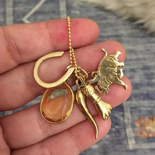 Juju Supply Co. - Wholesale Individual Charm/Pendant - Protection Figa8