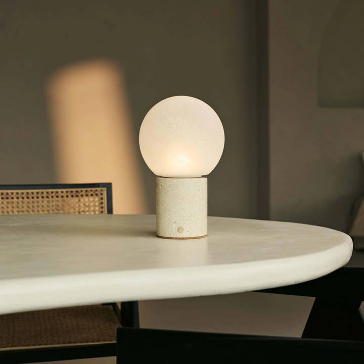 Tavellio - Wholesale Accent/Desk Lamp - Metsu Beige / Travertino Classico – Classic Travertine Rechargeable Table Lamp with 3 Light Colors & Dimming Function5