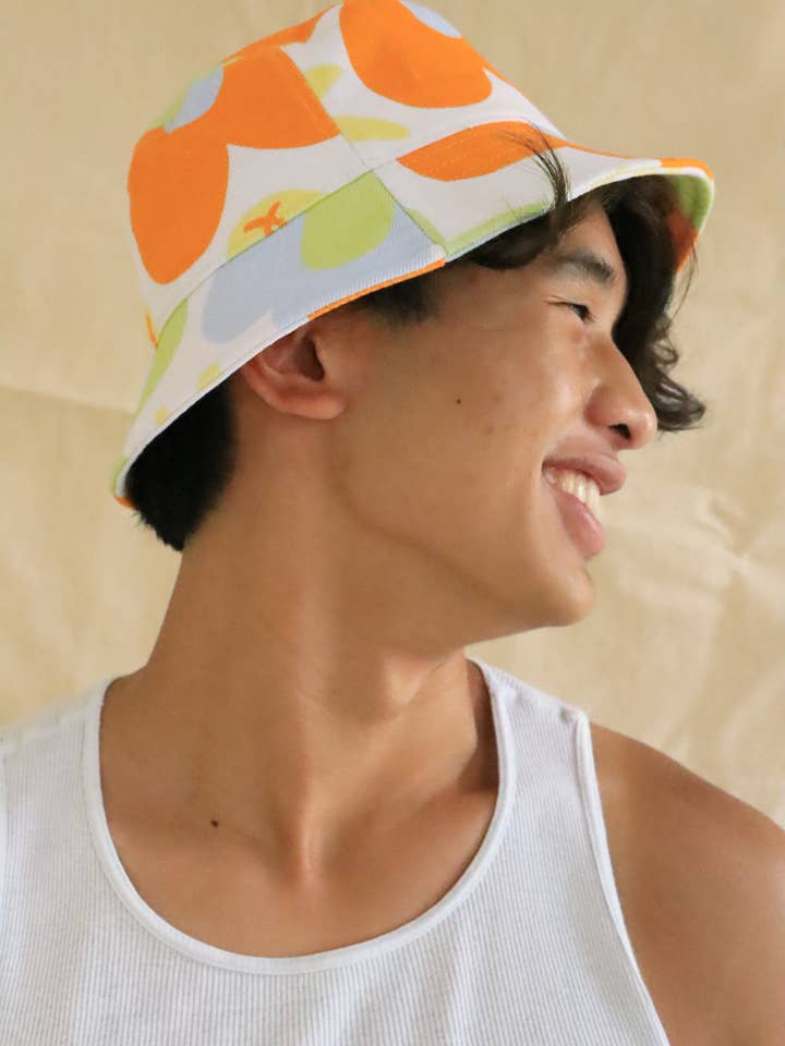 Sombrero de cubo Happy Daze para venta al por mayor de Mary Lo