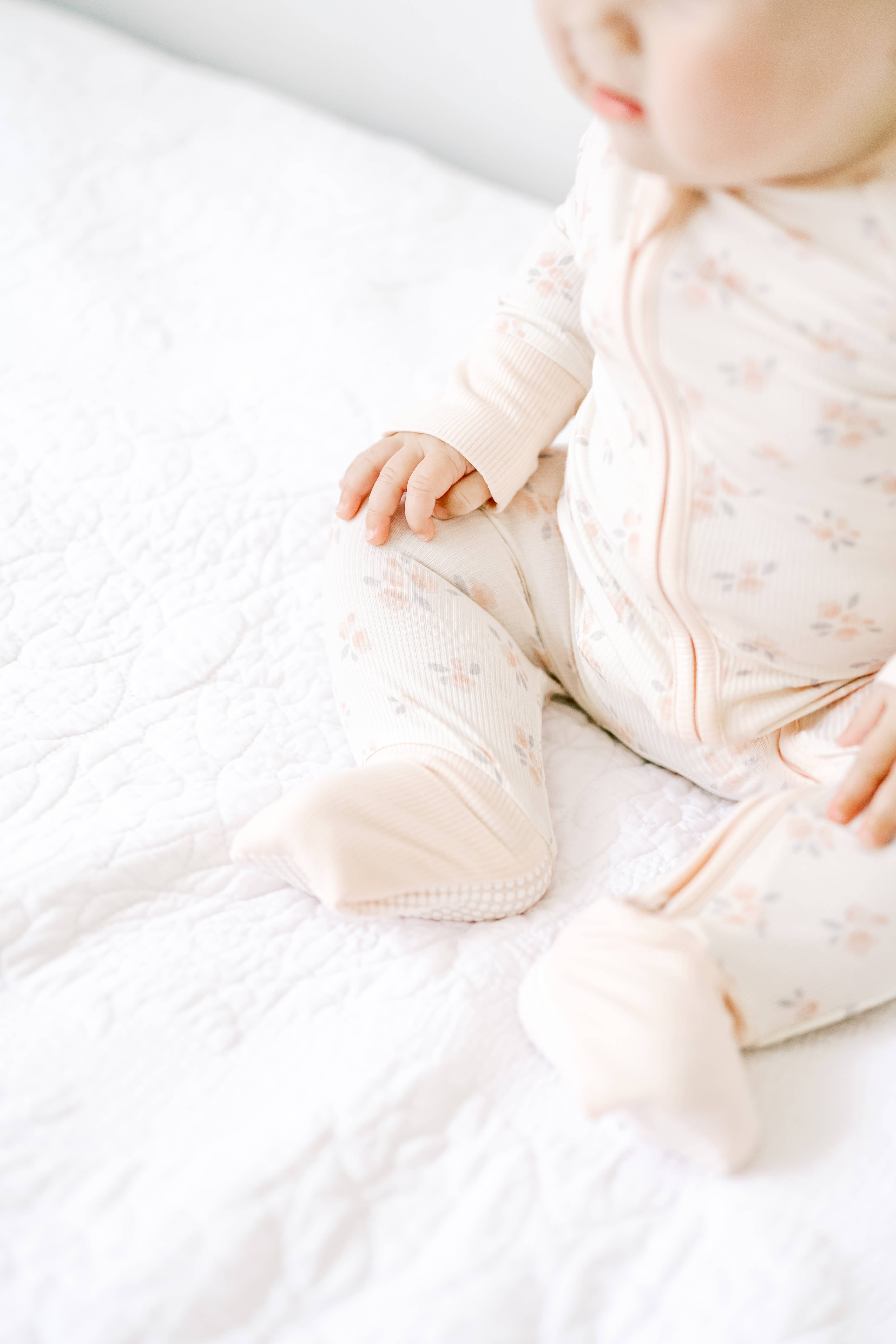 Dreamy Skies Baby – wholesale Jumpsuit – Baby – Ribbed Bamboo Convertible Romper in Ellie Floral3