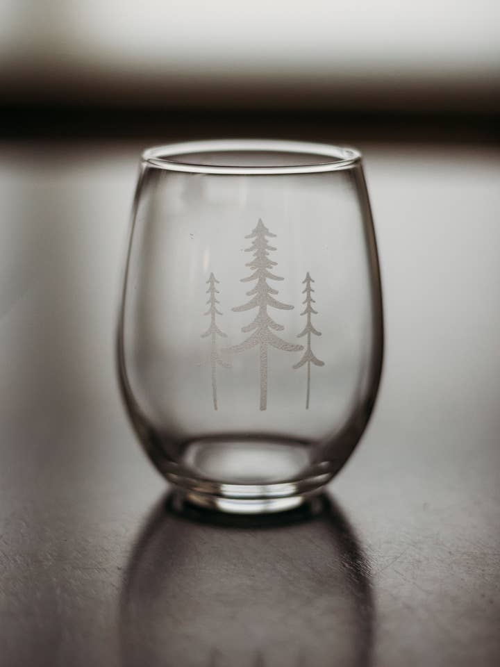 Etched Wine Glass, 12 oz stemless Wine Glass for wholesale by Lester Lou’s Designs