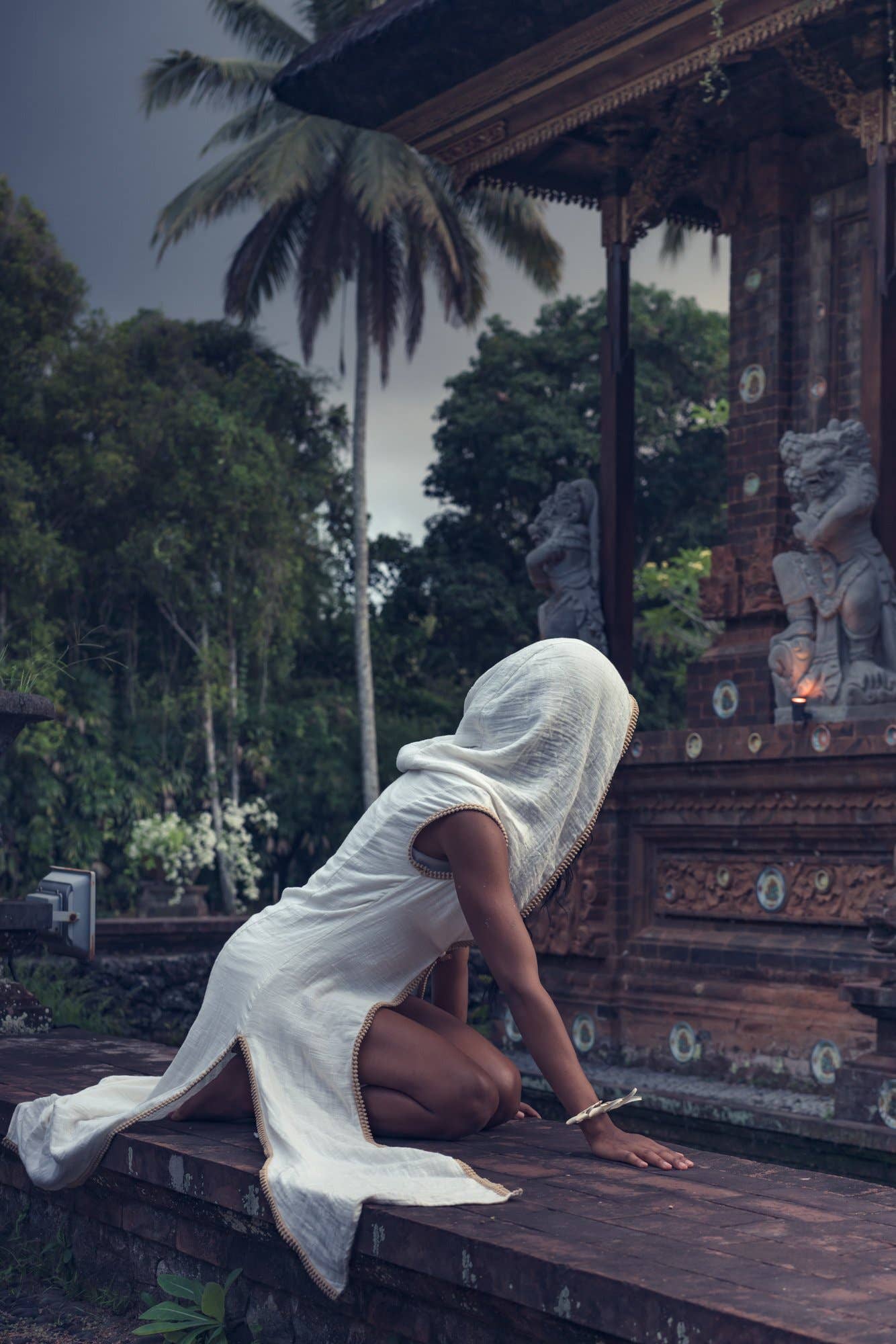 YOSHIZEN - Wholesale Robe - Women's - High Priestess Goddess Robe16