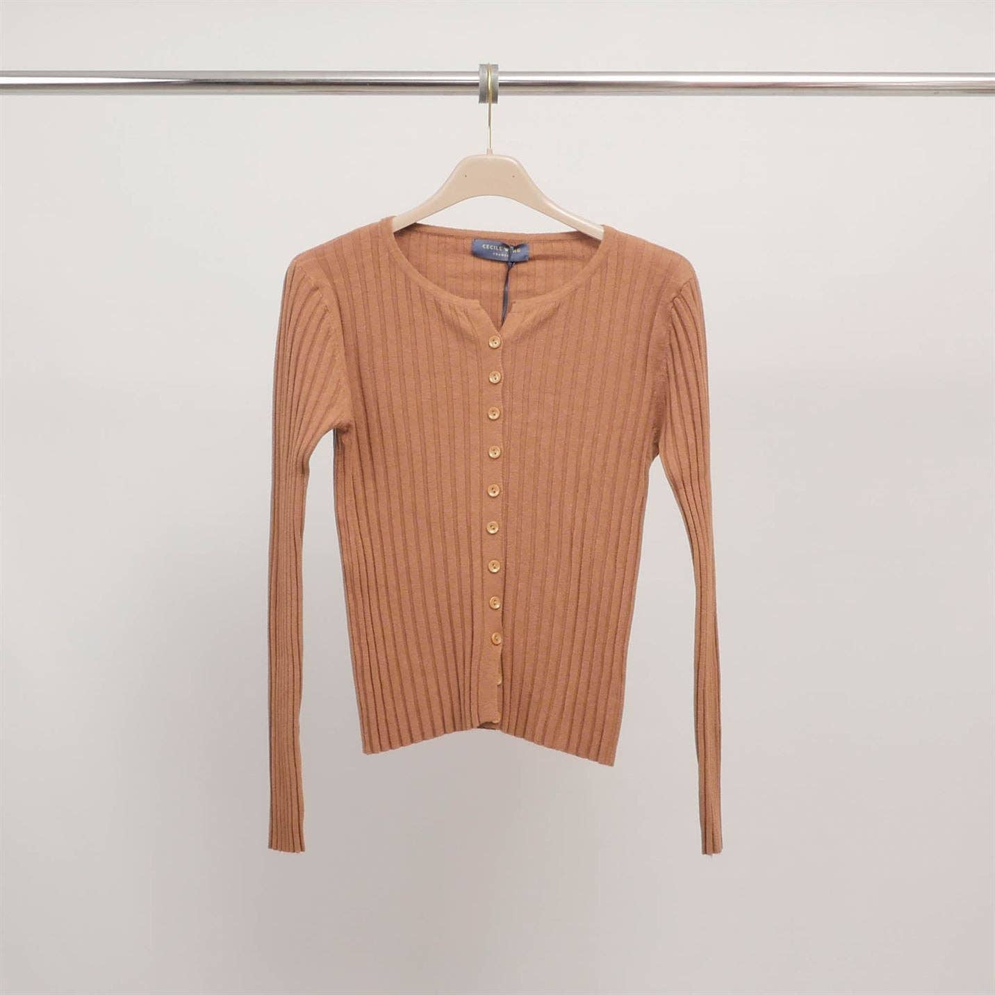 Cecile Wang – wholesale Cardigan – Women’s – Fitted ribbed cardigan in fine knit DSY95827