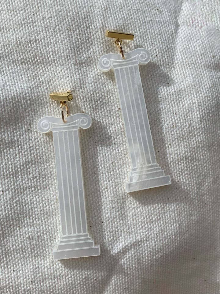 Boucle d'oreille Colonne pour la vente par Studio Nena