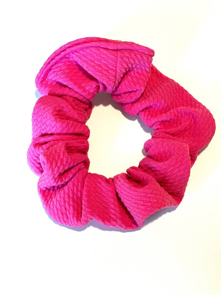 Chouchou rose pour la vente par Clove Boutique