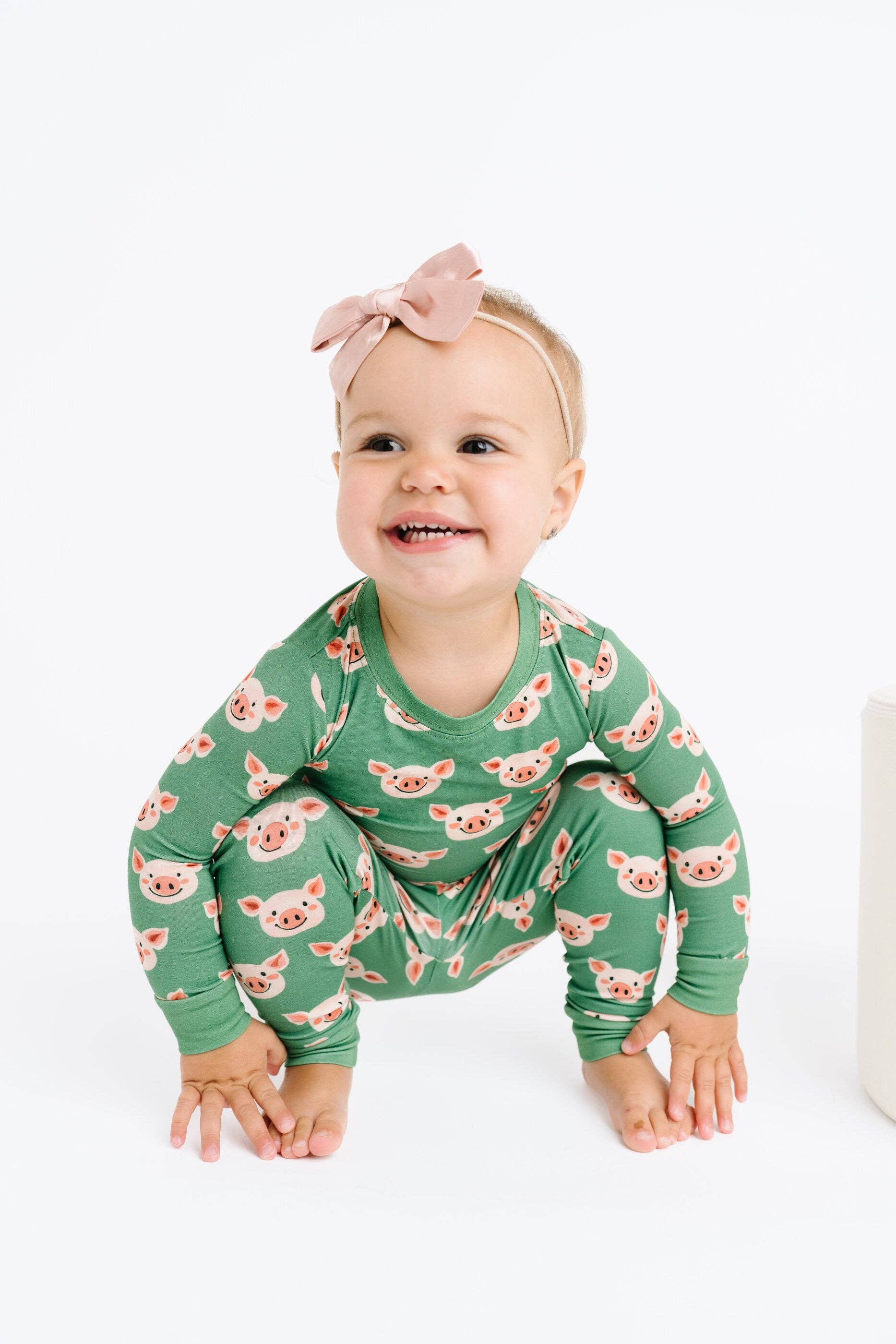 Little One Shop - Wholesale Lounge Set - Kids - Happy Piglets Bamboo Set8
