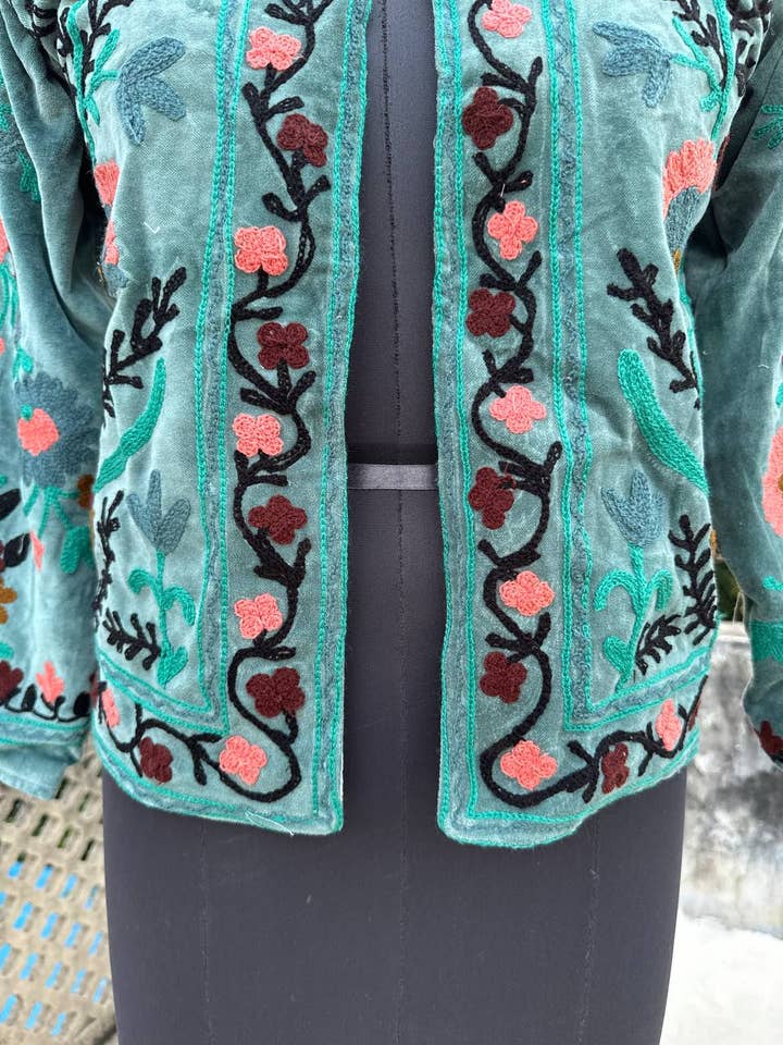 Casaco de Inverno Bordado Floral Design Variado Casacos Suzani por atacado de GYPSY STUDIO