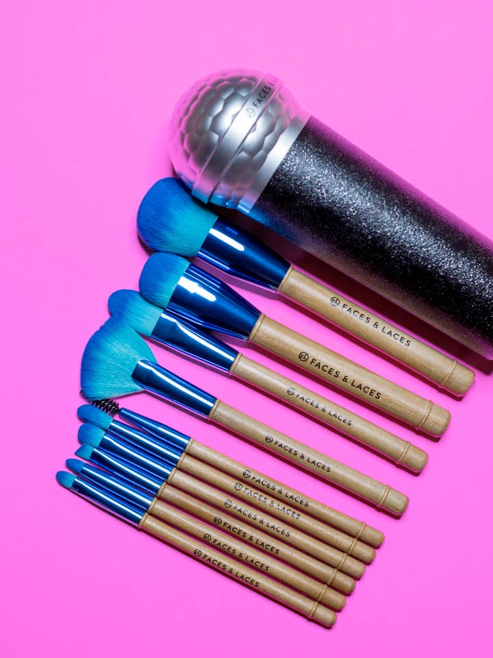 Set di spazzole per microfono per la vendita all'ingrosso da parte di Faces And Laces