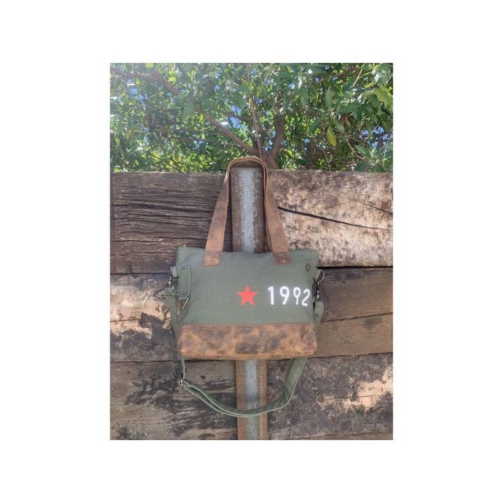 Casa Natura Design SL - Venta al por mayor Bolso con correa - Unisex - Bolso Funcional Piel de Alta Calidad ELIZA EL038