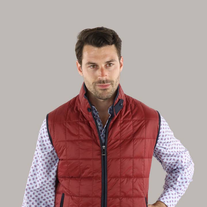 Veste matelassée rouge à fermeture éclair pour la vente par American Heritage