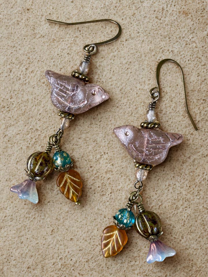 Brincos de contas de vidro checo com pássaro, melão, folha e flor de tulipa por atacado de Two Snowy Egrets