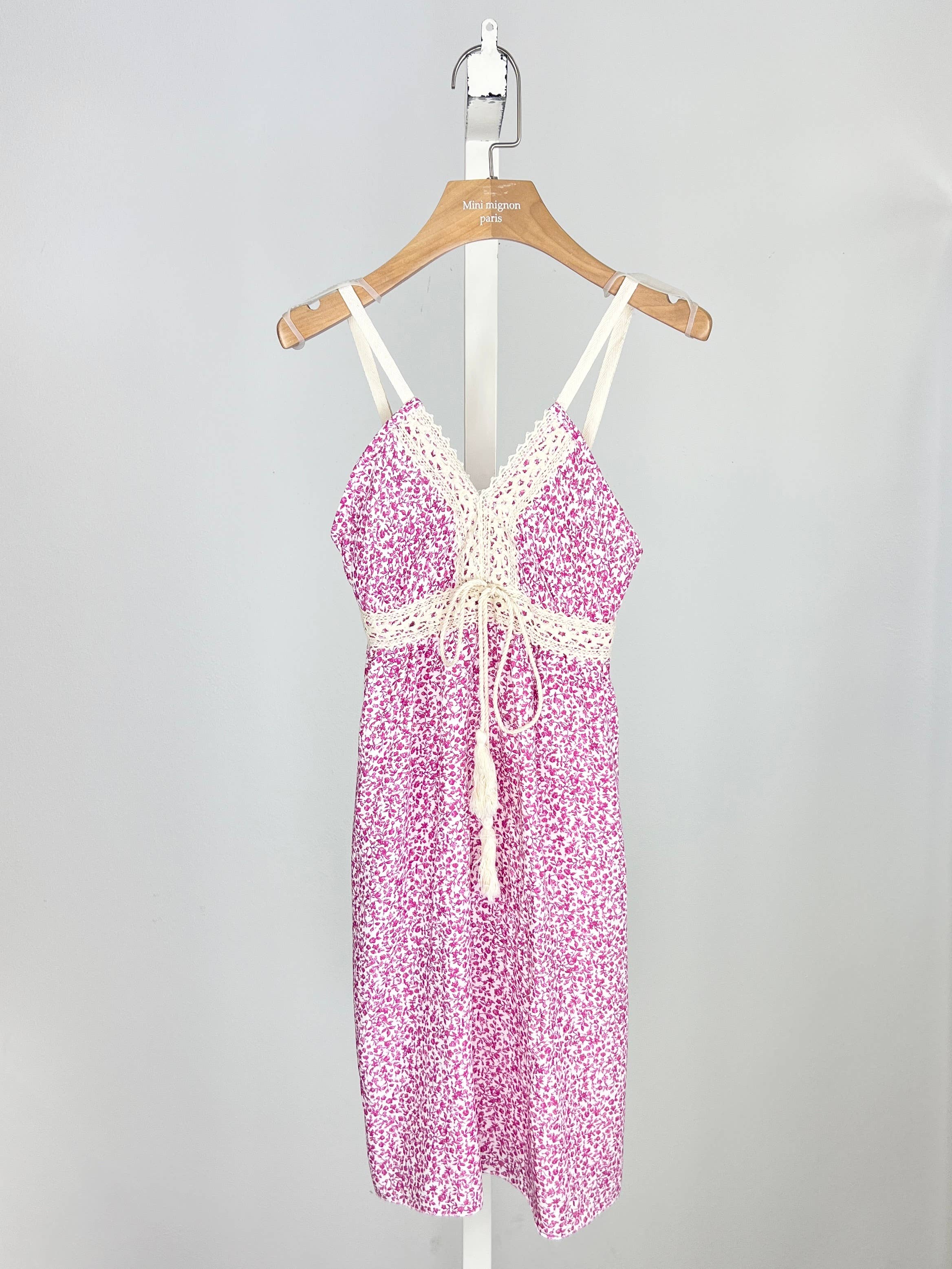 MINI MIGNON PARIS – wholesale Dress – Kids – Bohemian floral dress with lace and adjustable straps for girls0