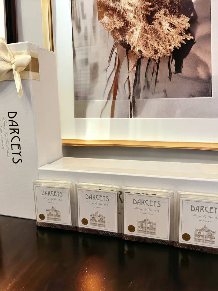 Lyxiga sojavaxsmälter - Låda med 24 för wholesale av Darceys Candles