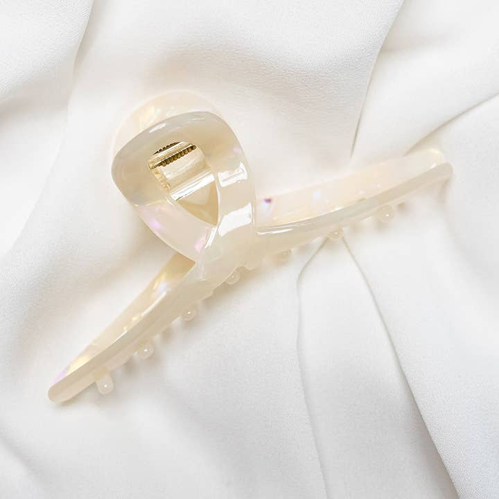 Clippy! – wholesale Hair clip – Women’s – Twist Hair Claw Clip - Beige0