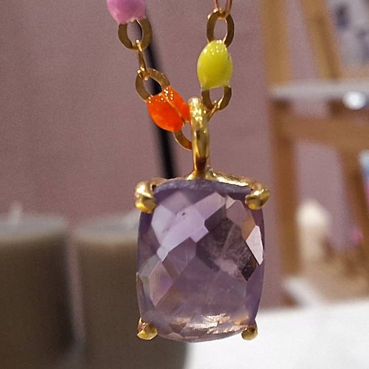HAPPY DANCE necklace 925 silver gold-plated with amethyst for wholesale by Grethe Winter