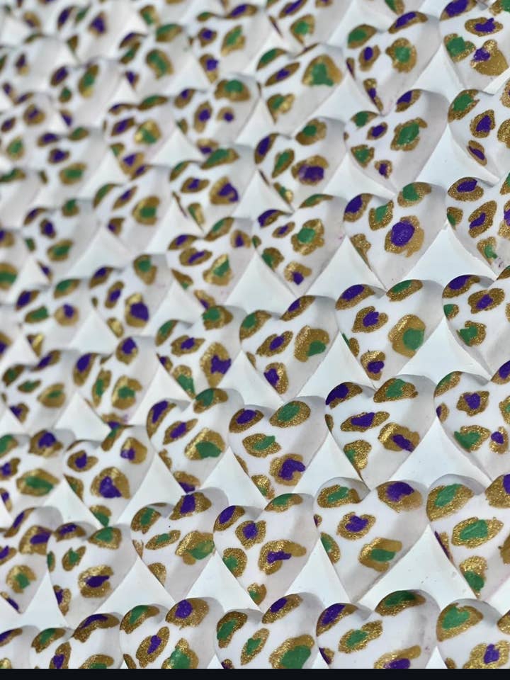 Bombe de bain cœur léopard Mardi Gras pour la vente par Bombshell Beauty bath cosmetics