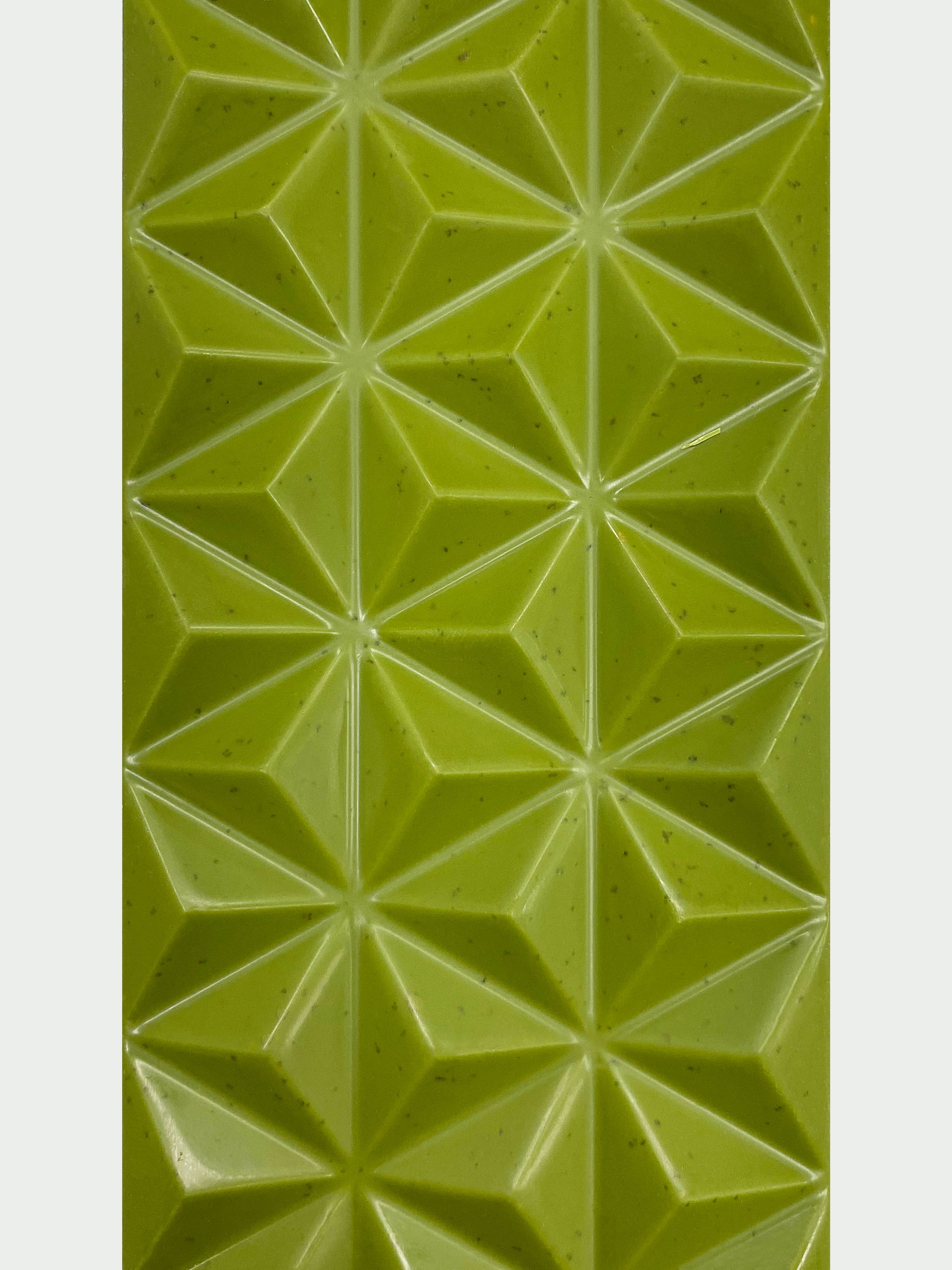 Deux Cranes - Wholesale Chocolate Bar - Matcha Chocolate with Caramelized Sesame1