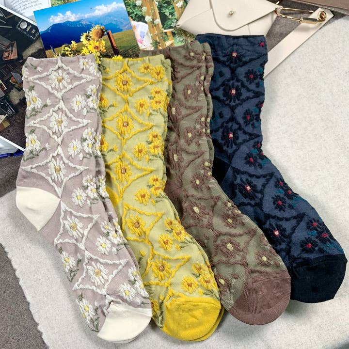 7DAYSSOCKS - Wholesale Socks - Women's - Women's Crew Mori Fleur Flower Socks8