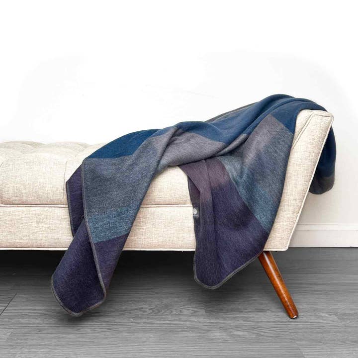 Shupaca Alpaca – wholesale Throw blanket – NEW! Alpaca Throw Blanket - Plum