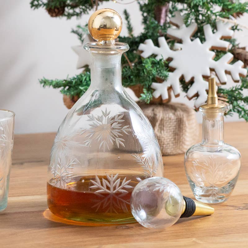 Be Home – Großhandel Dekanter – Schneeflocken-Dekanter mit Goldverschluss1