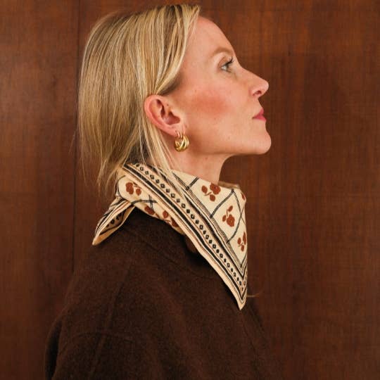 Piccolo foulard sorella - latte per la vendita all'ingrosso da parte di Love Explorers