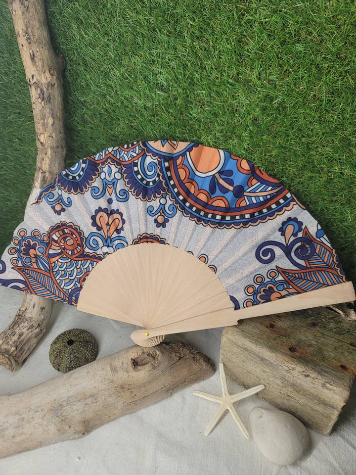 éventails pour la vente par susurros de madera