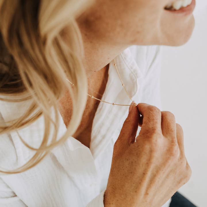 Sydney Rose Co. - Wholesale Link & Chain Necklace - Dainty Satellite Necklace4