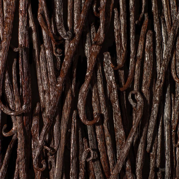 Diaspora Co. Spices - Wholesale Vanilla/Fruit Extract - Kaveri Vanilla - 100g/ 3.5oz Bag