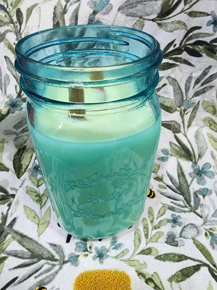 Bougie à mèche en bois Jar avec cire de soja pour la vente par Bee Original Treasures