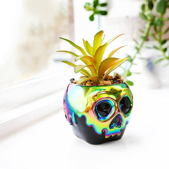 Silver Buffalo - Wholesale Artificial Plant - Disney Villains Poison Apple Mini Ceramic Planter