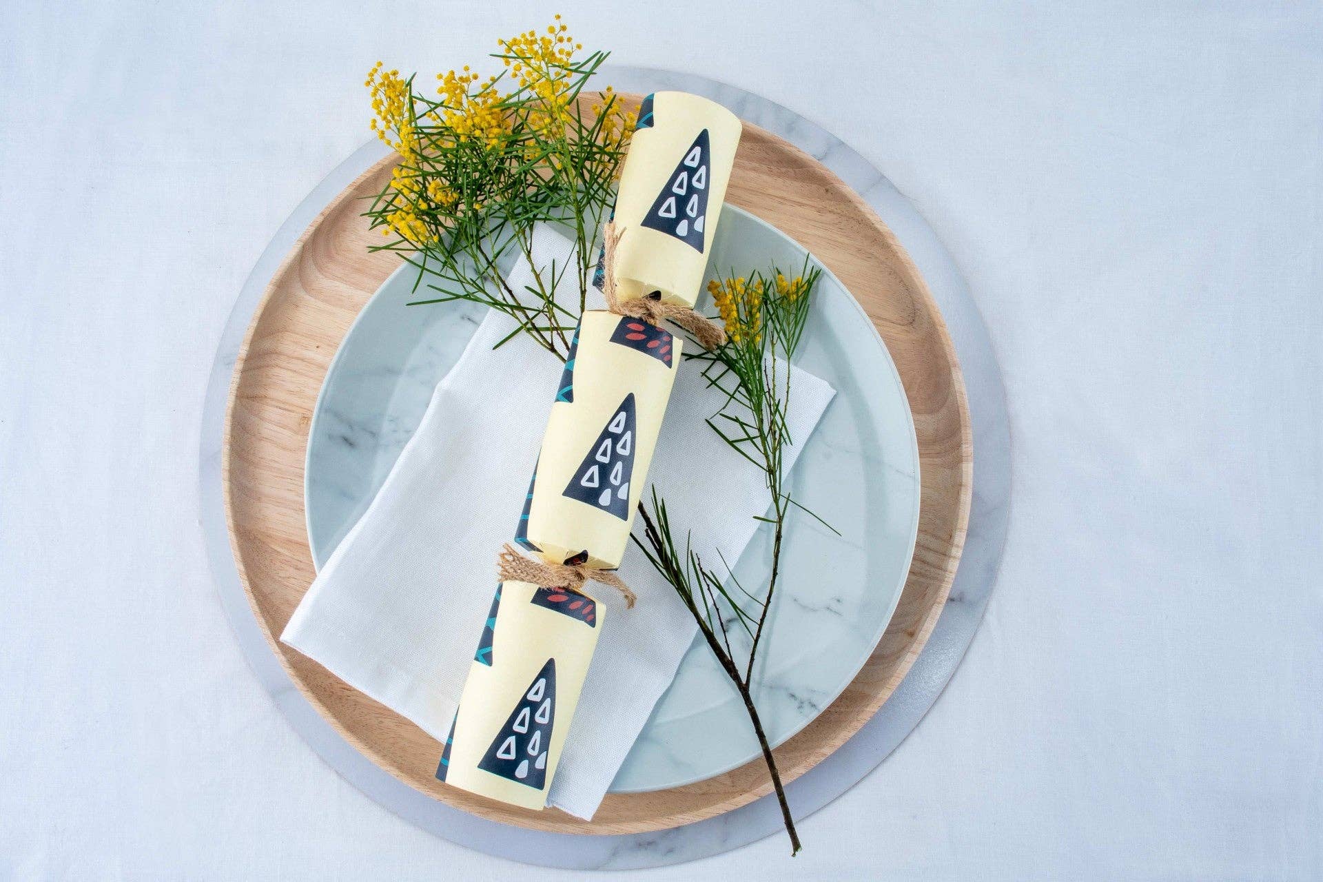 Crackers for Bonbons - Wholesale Kerstdecoratie - Duurzame kerstkrakers met kubistische bomen, set van 8 | Bonbon Crackers8