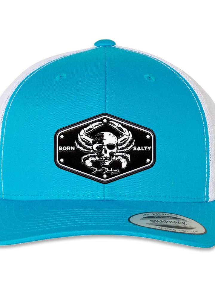 Casquette Trucker à 6 Panneaux Born Salty Skull Crab à Fermeture Snap Back Turquoise Blanc pour la vente par David Dunleavy