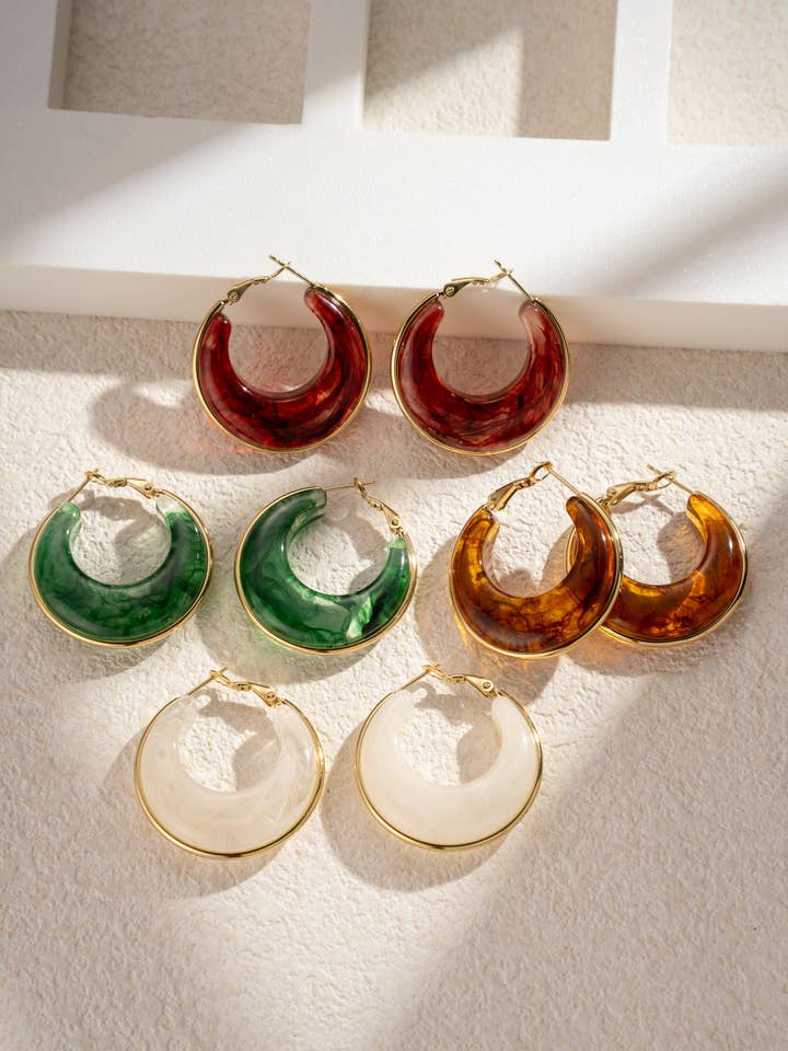 Marbled Resin Creoles Stainless Steel Natural Elegance for wholesale by COSMOS