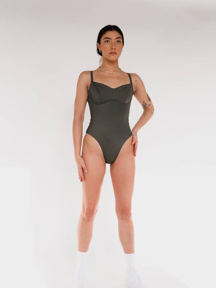 ikonen One Piece för wholesale av FREKL