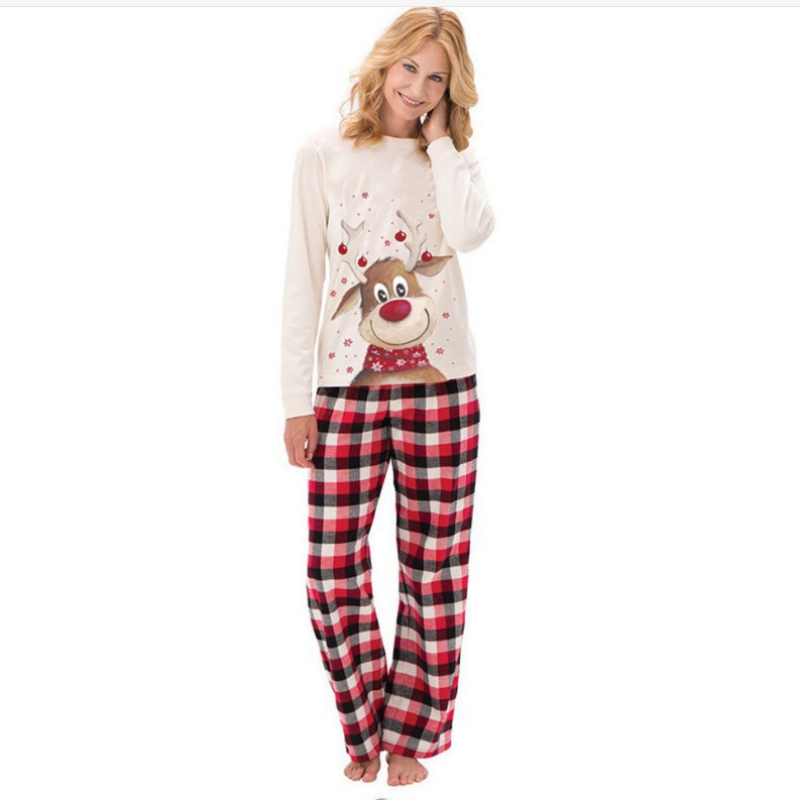 Pajama Village – wholesale Sleepwear set – Unisex – Reindeer Print Matching Family Christmas Pajamas3