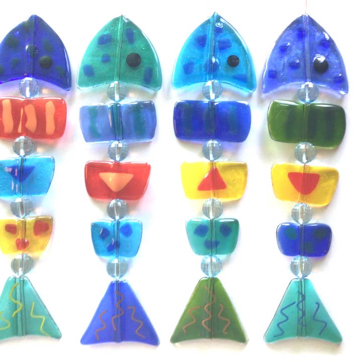 Diverse kleuren Damevis glazen vis mobiel, zonnevanger voor groothandel op Faire3