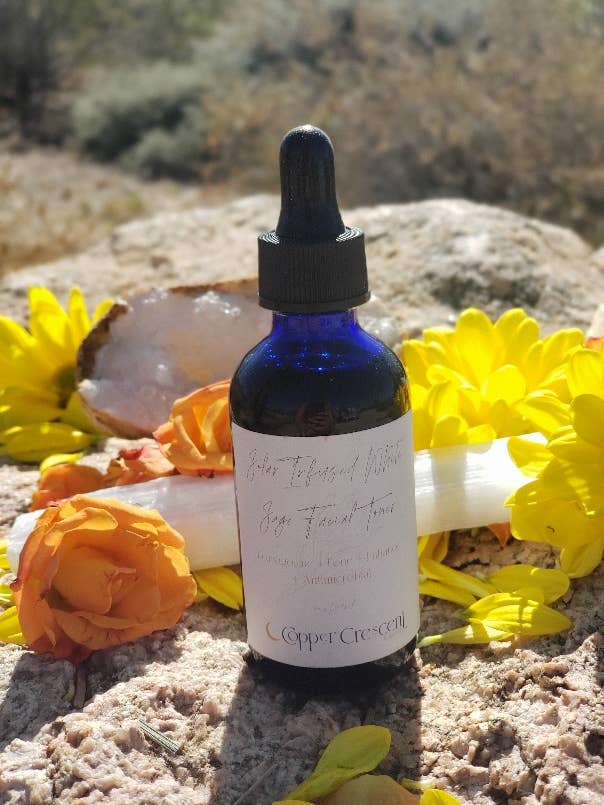 Tonique solaire pour le visage à la sauge blanche pour la vente par Copper Crescent Botanicals